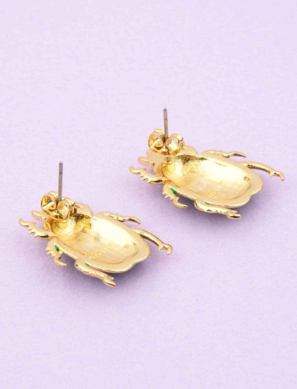 זוג עגילים צמודים Beetle