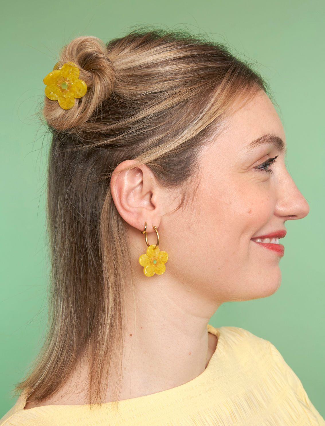 זוג עגילים תלויים Buttercups