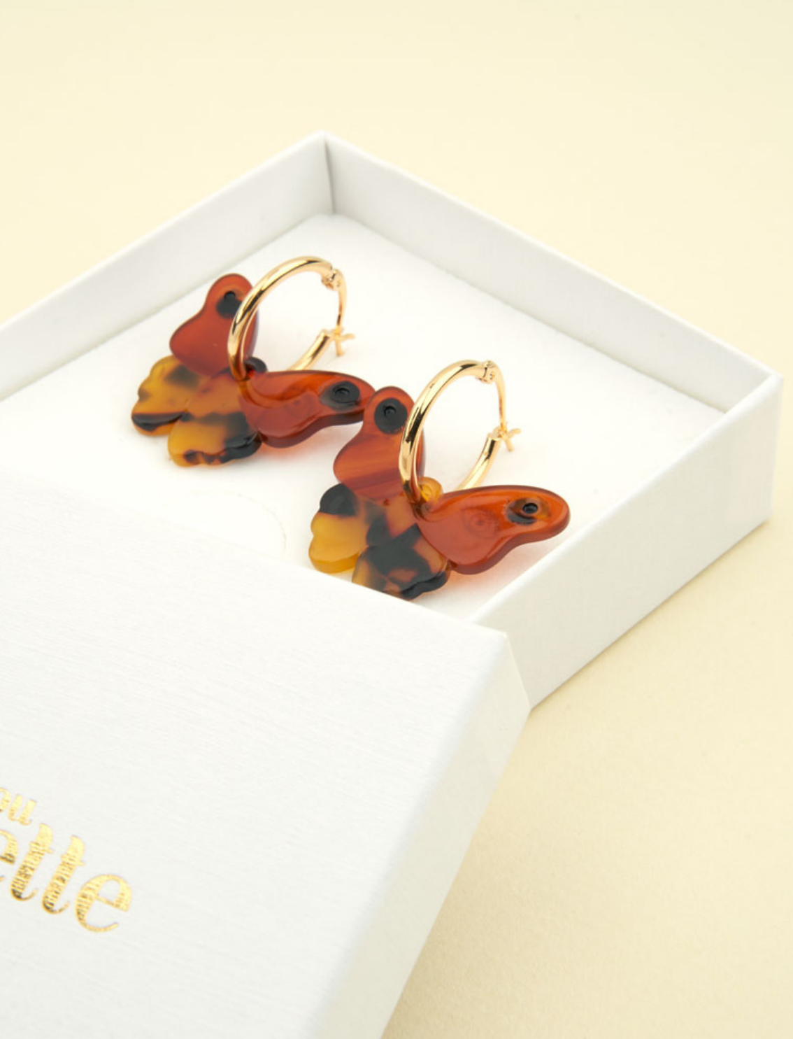 זוג עגילים תלויים Moth