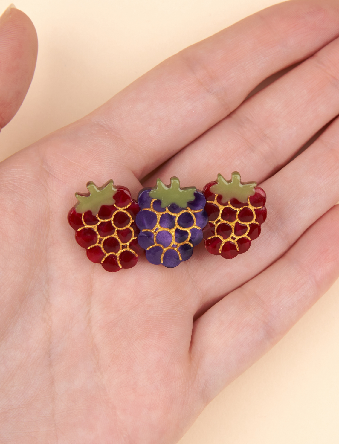 סיכה לשיער Berries