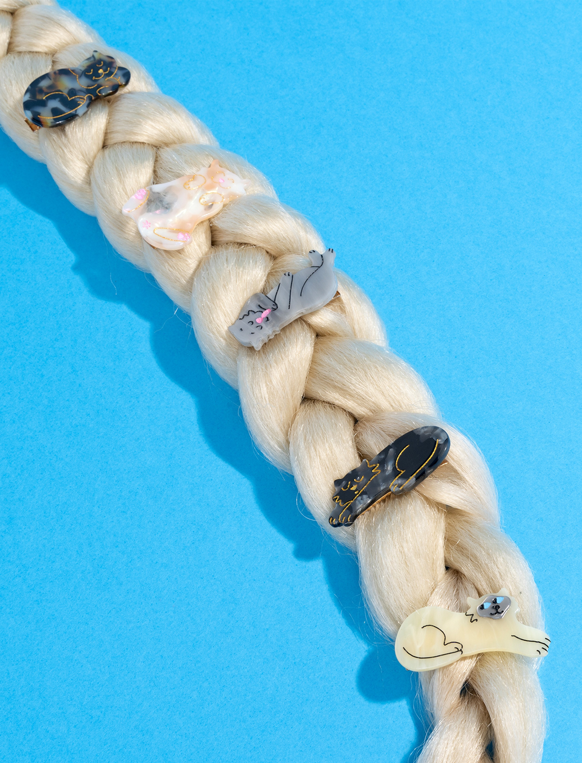 סיכה לשיער Tabby cat