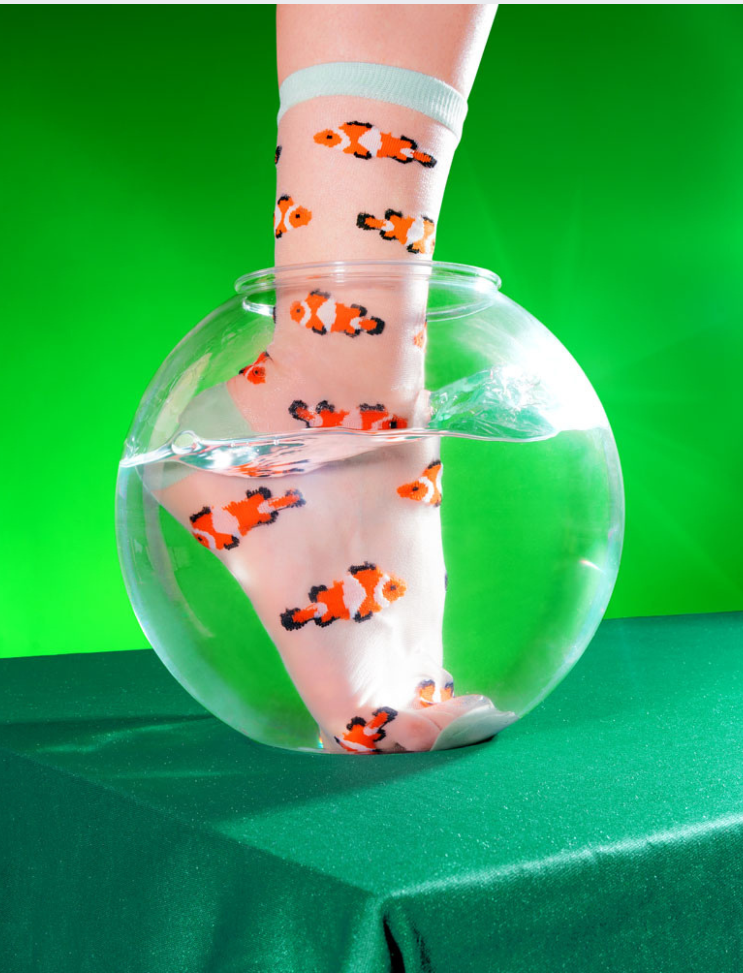 גרביים שקופות Nemo