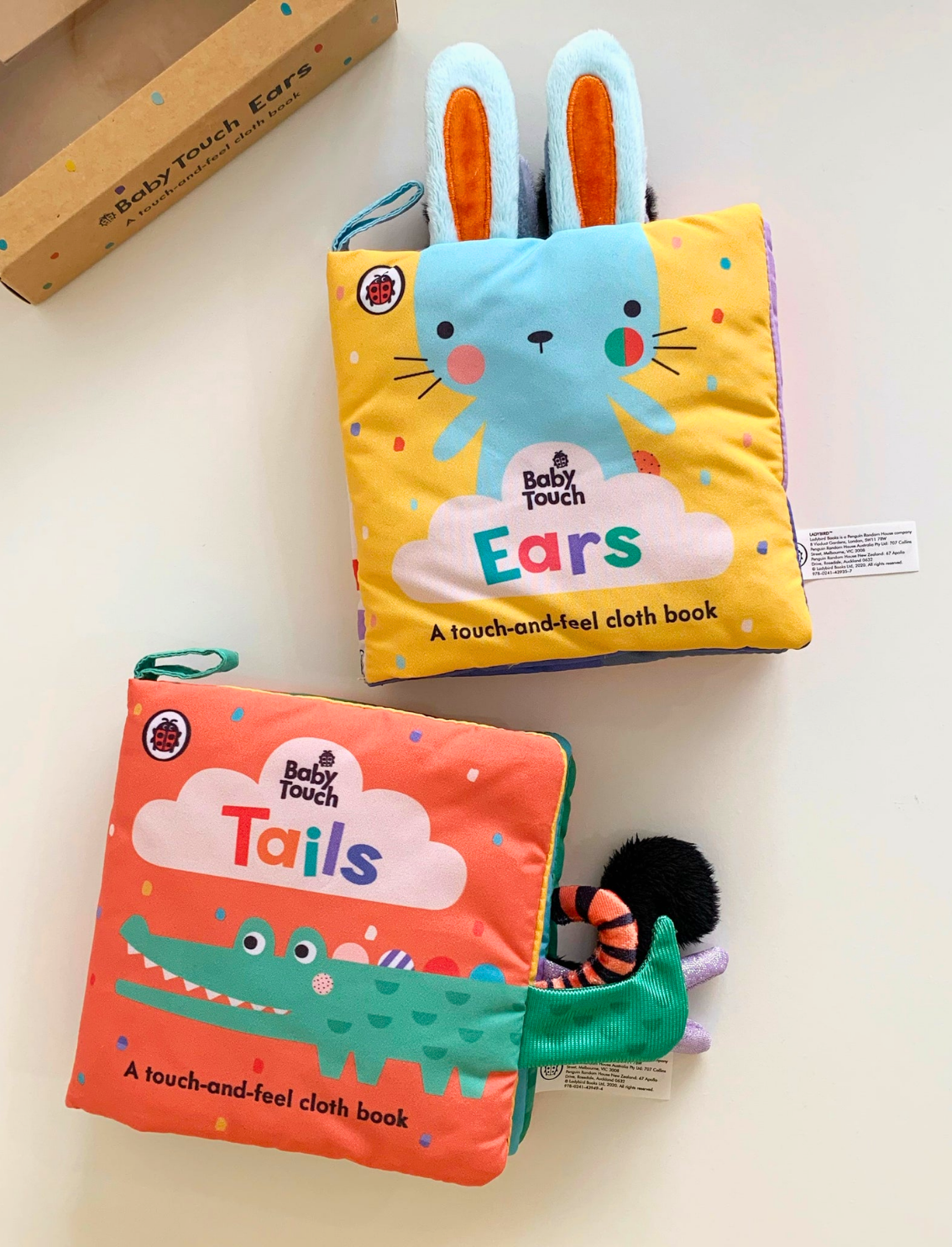 ספר בד Ears