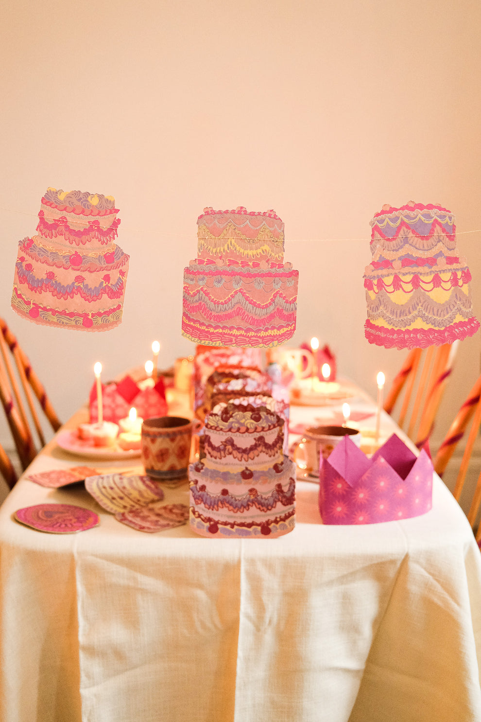 גרילנדת נייר תפורה Celebration Cakes