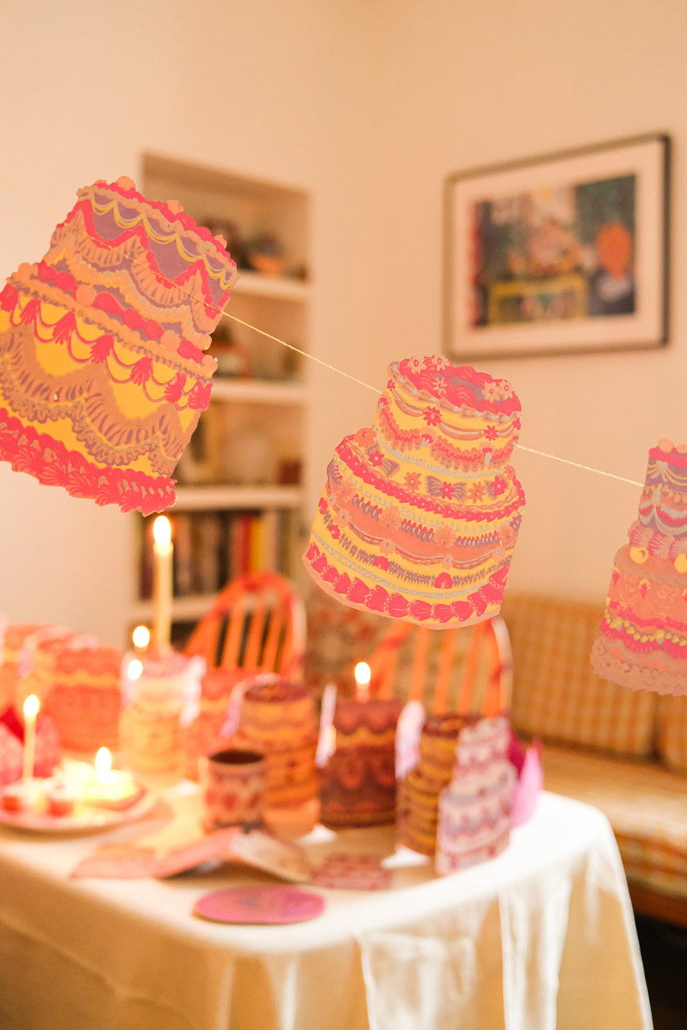 גרילנדת נייר תפורה Celebration Cakes