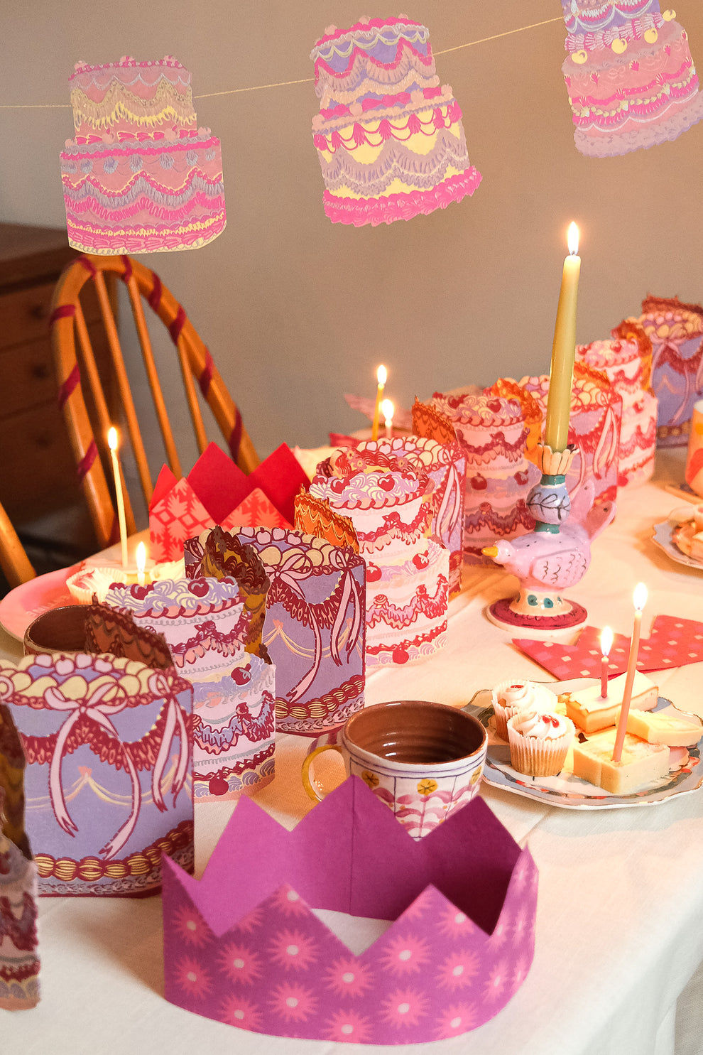 גרילנדת נייר תפורה Celebration Cakes