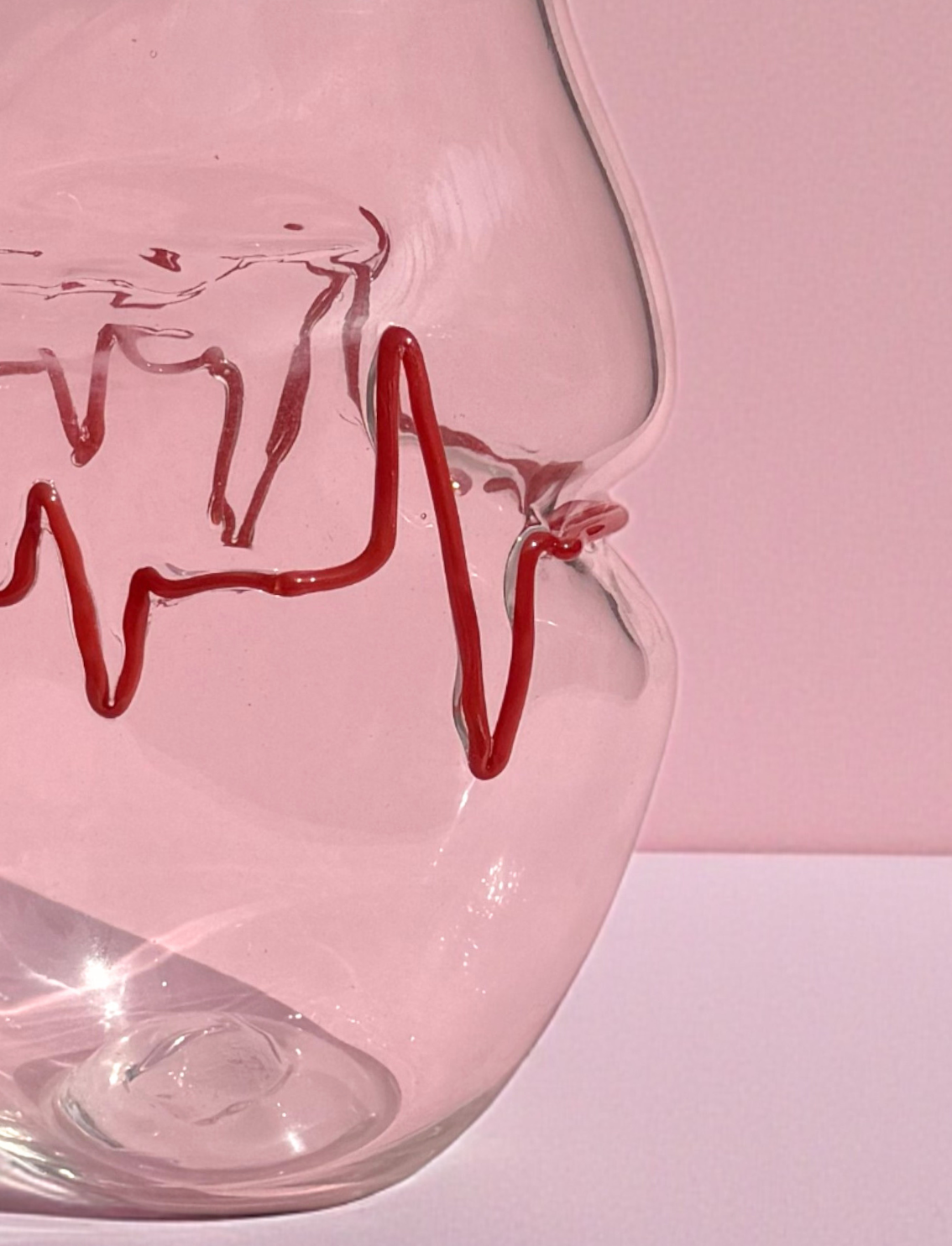ואזת זכוכית Heartbeat
