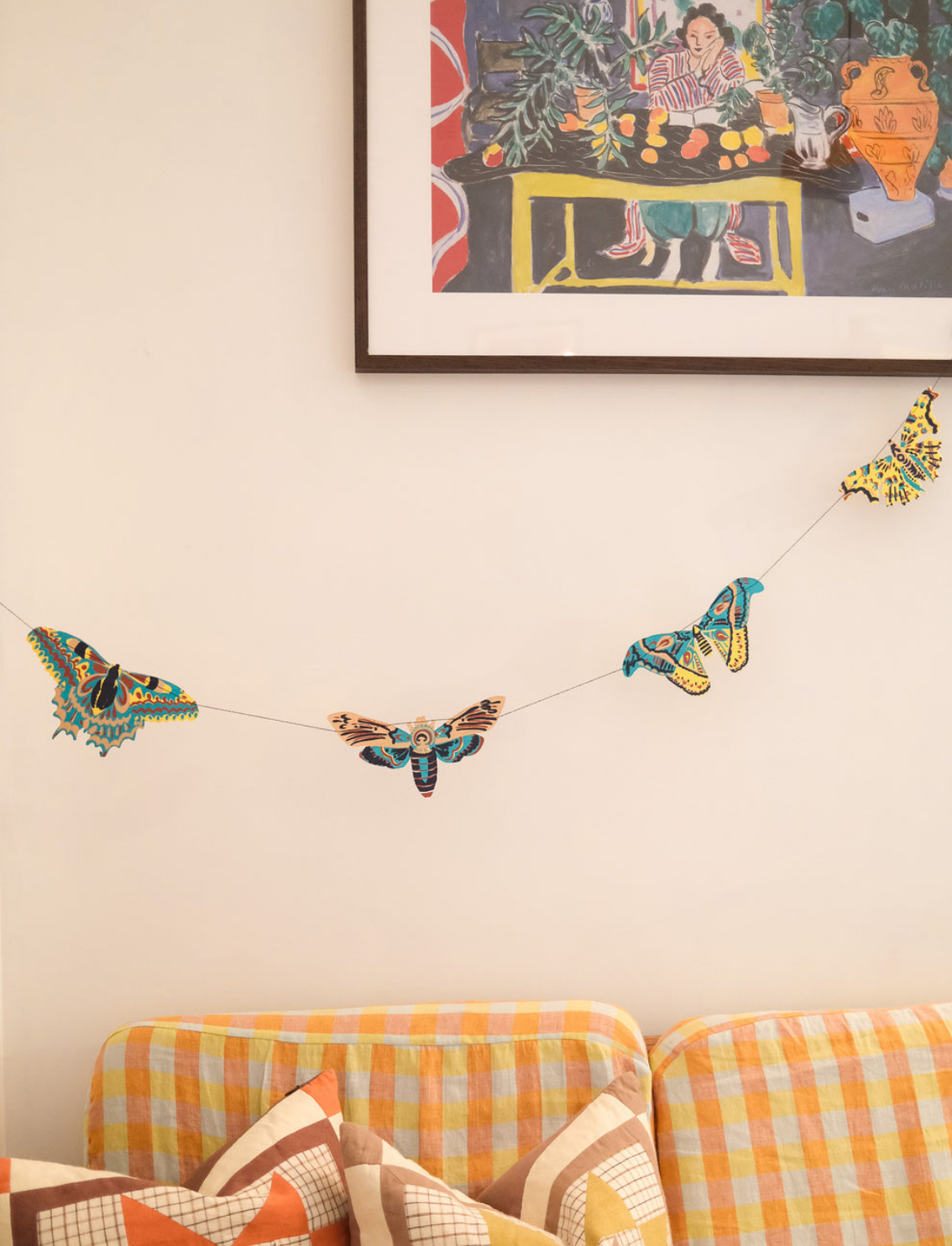 גרילנדת נייר תפורה Moths