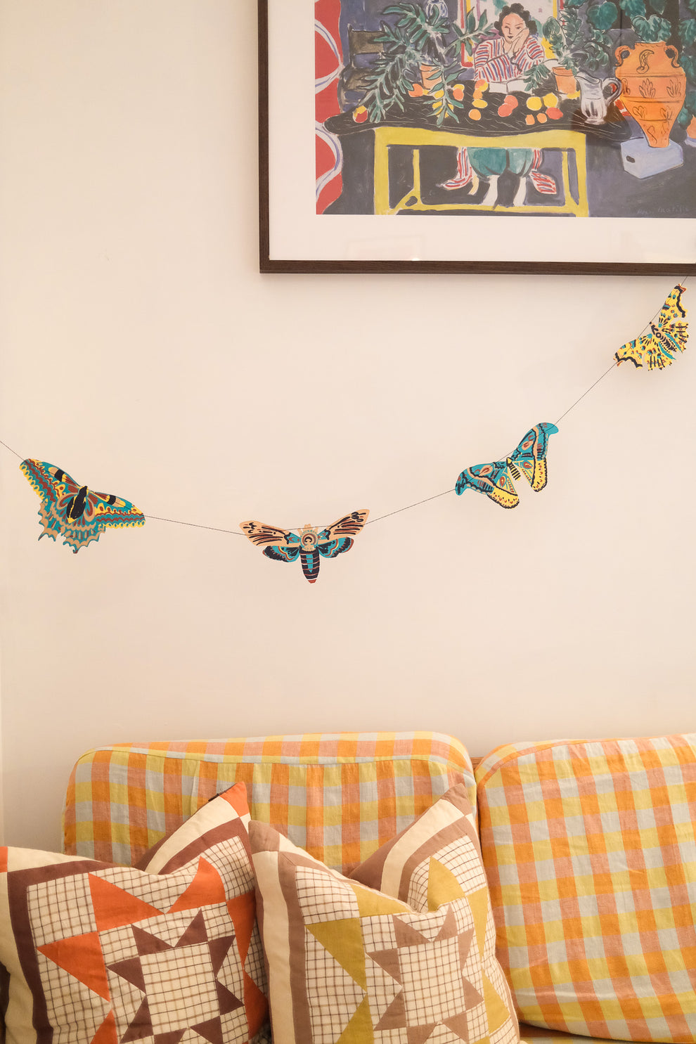 גרילנדת נייר תפורה Moths