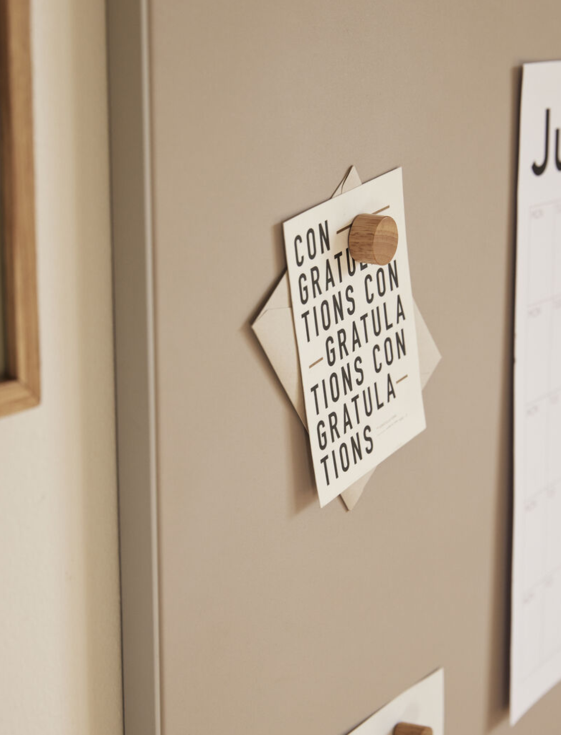 סט 2 מגנטים מעץ Attract