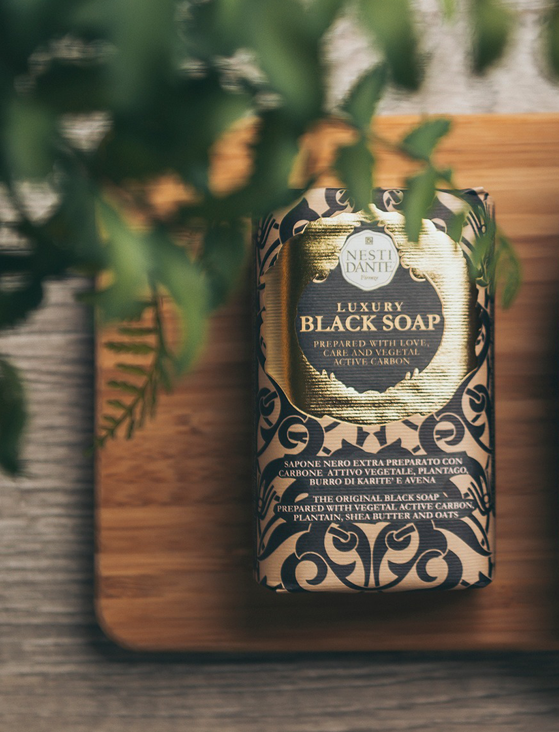 סבון Luxury Black עם פחם פעיל וחמאת שיאה