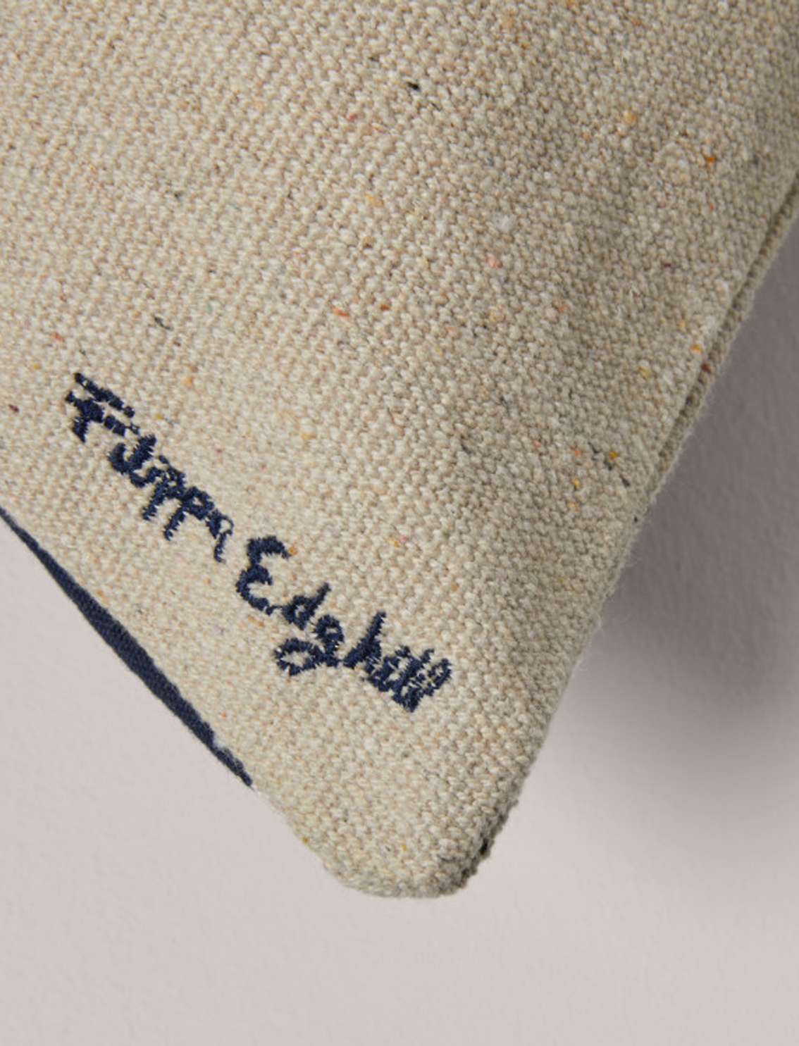 ציפה לכרית LUNAR