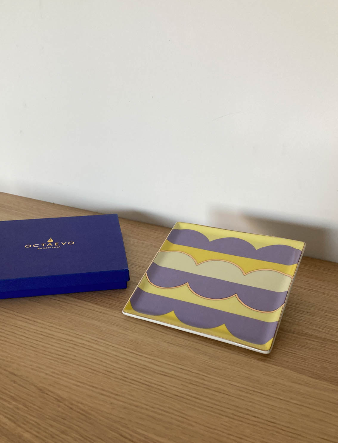 Almost Perfect - צלחת Riviera Wave