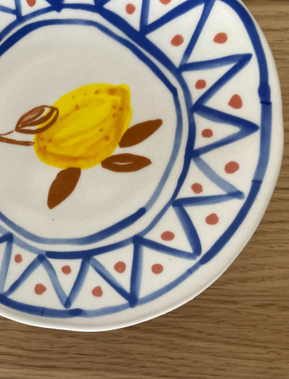 Almost Perfect - סט צלחות Lemon