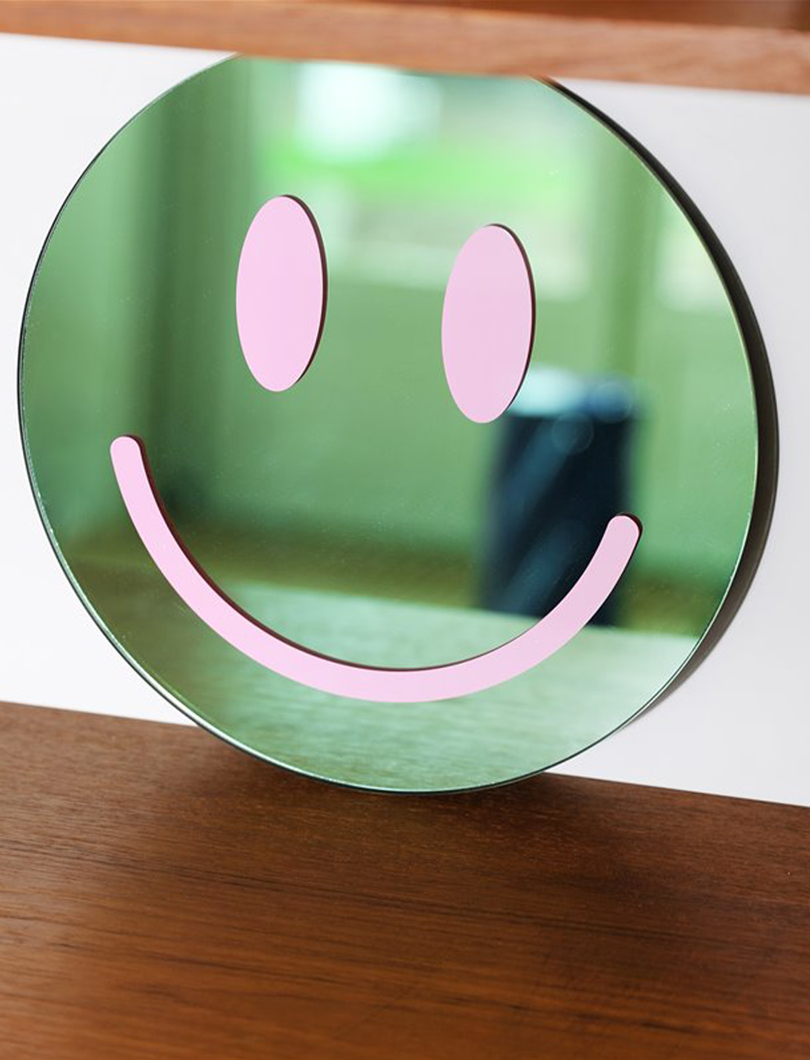 ALMOST PERFECT - ראי קיר Smile