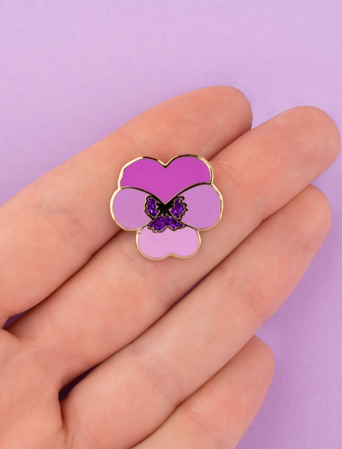 סיכת דש Purple Pansy