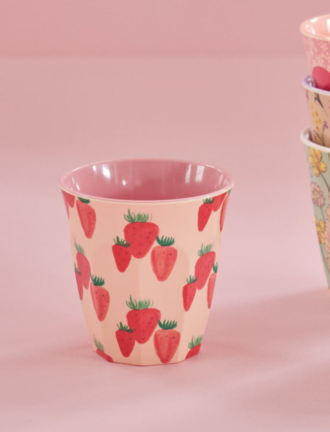 כוס טוטון Strawberries