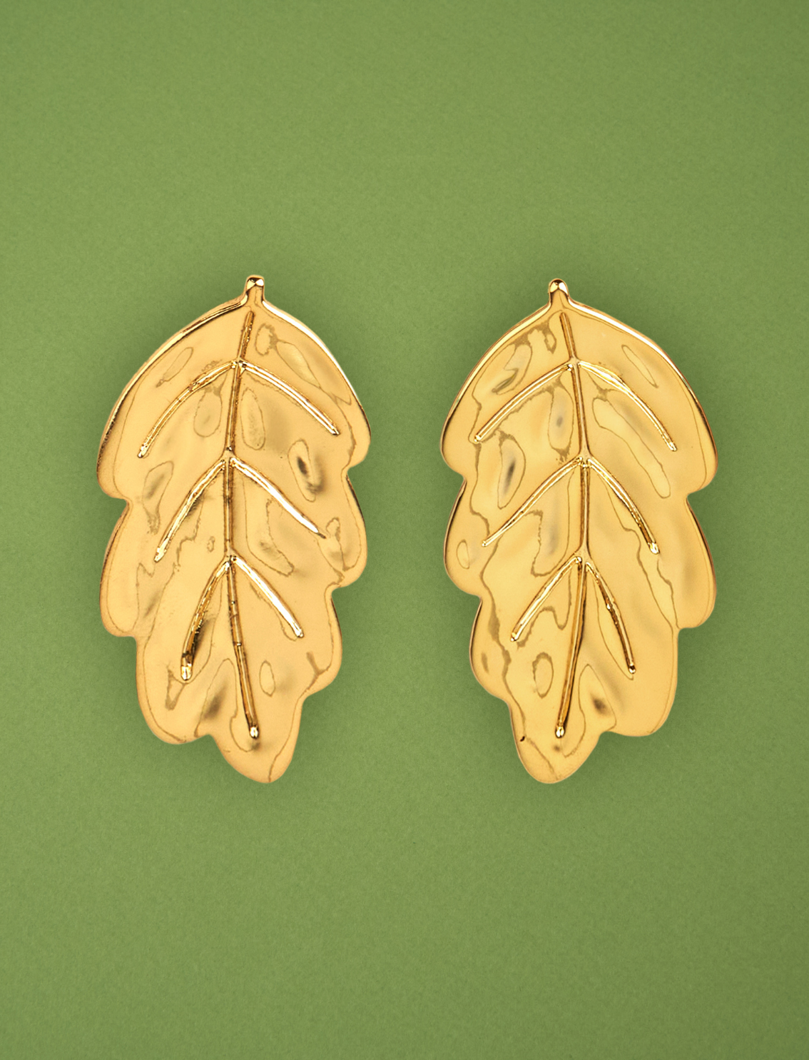 זוג עגילים צמודים Leaf