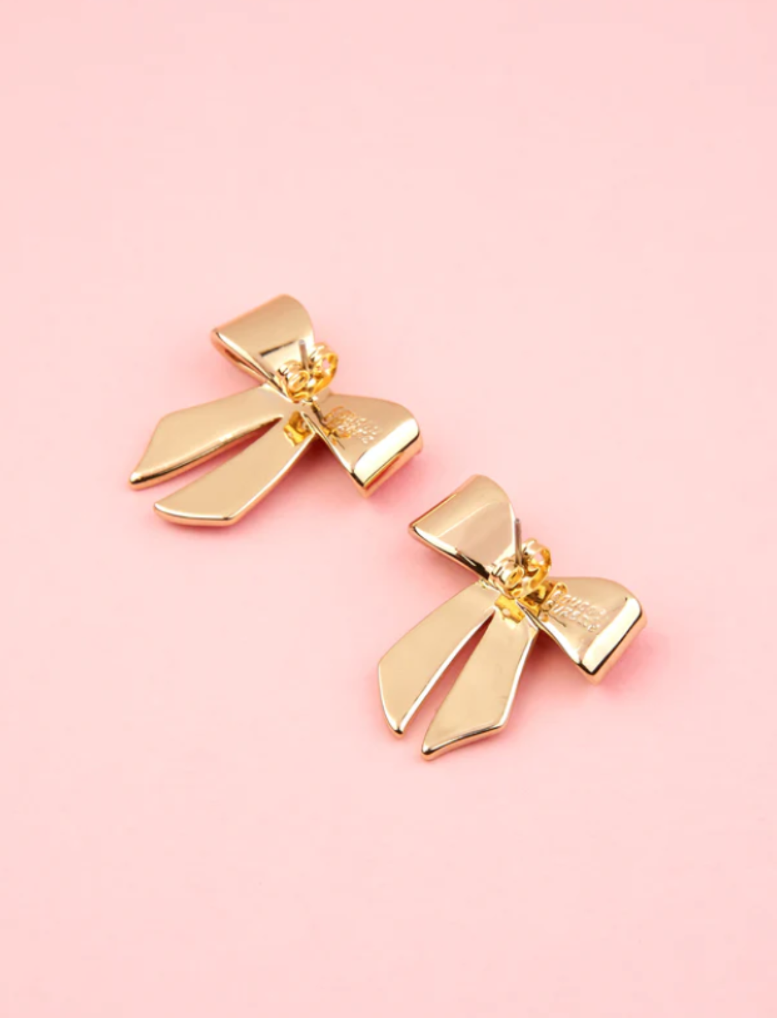 זוג עגילים צמודים Red Bow