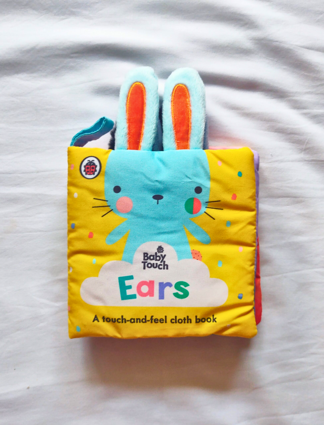 ספר בד Ears