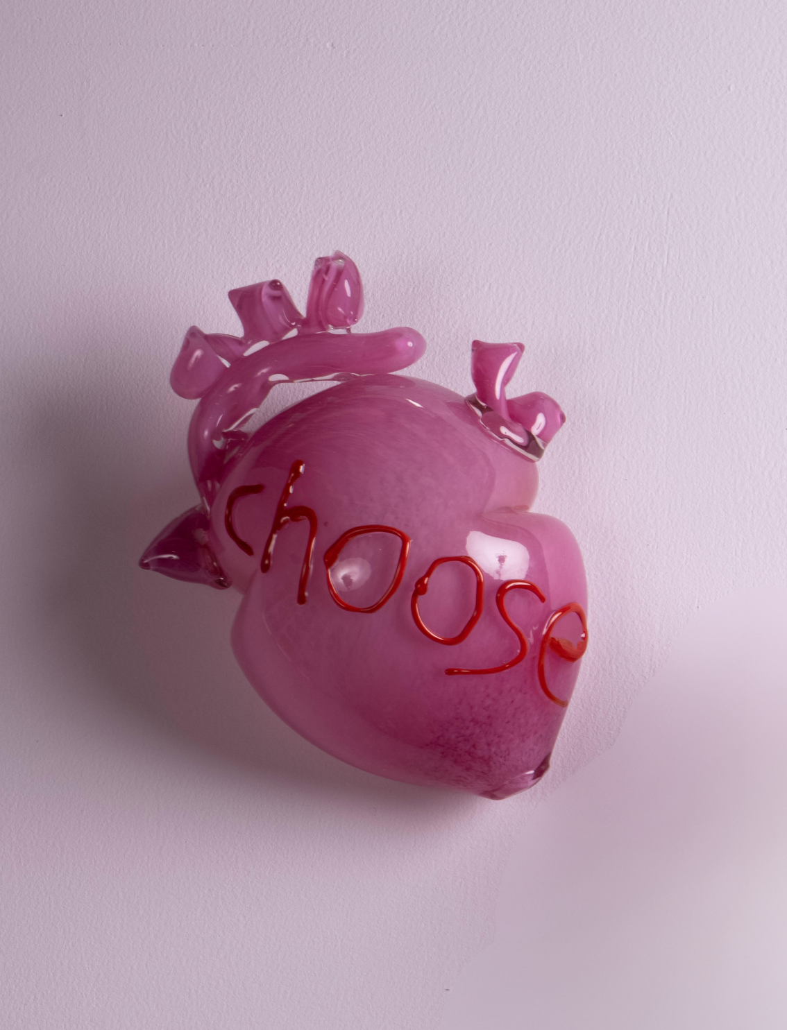 פסל קיר Choose Heart