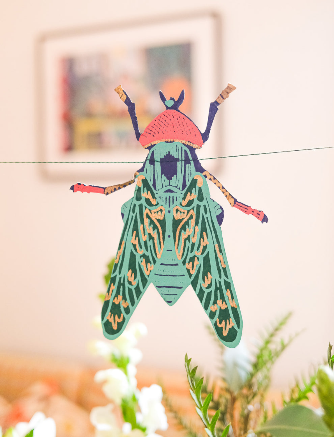 גרילנדת נייר תפורה Insects