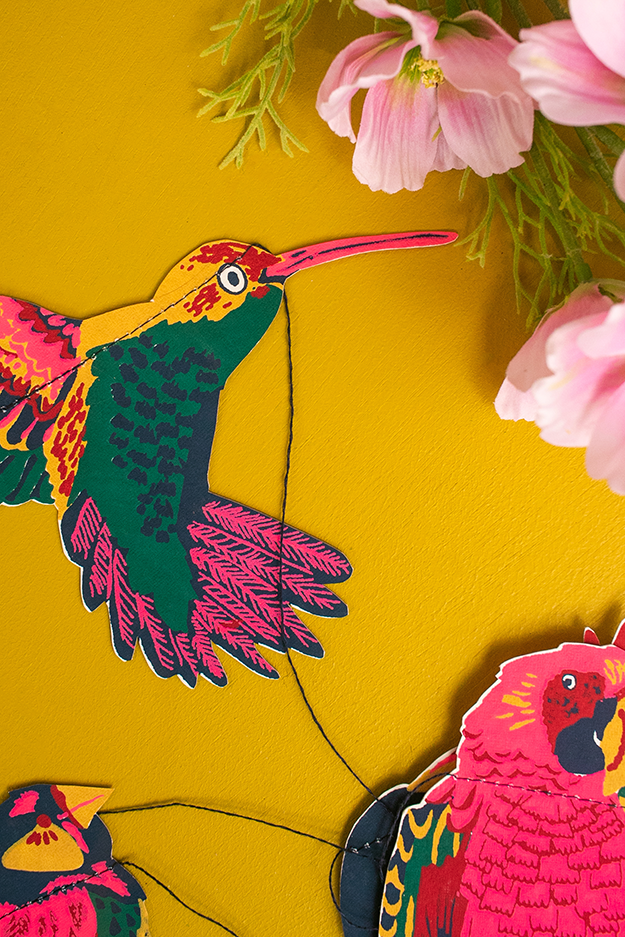 גרילנדת נייר תפורה Tropical Birds