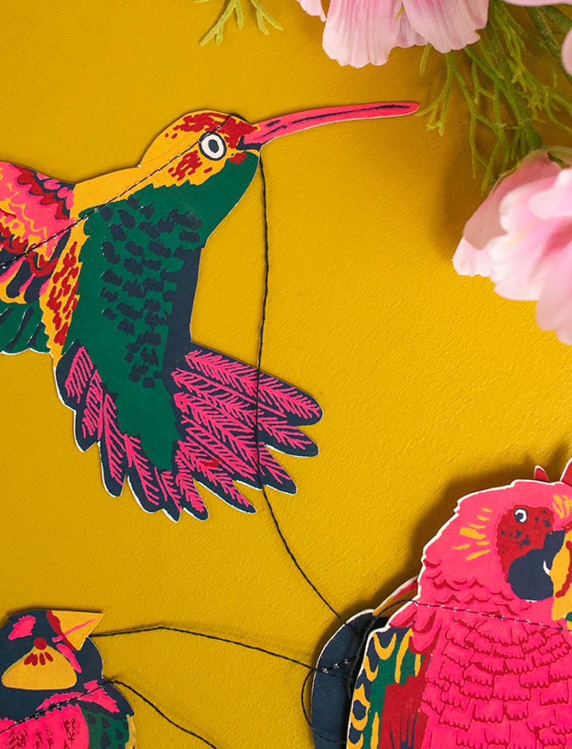 גרילנדת נייר תפורה Tropical Birds