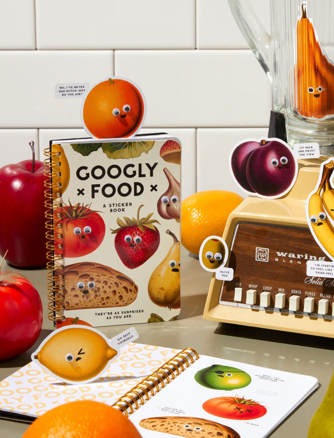 חוברת מדבקות Googly Food